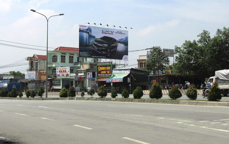 making billboards in Hanoi