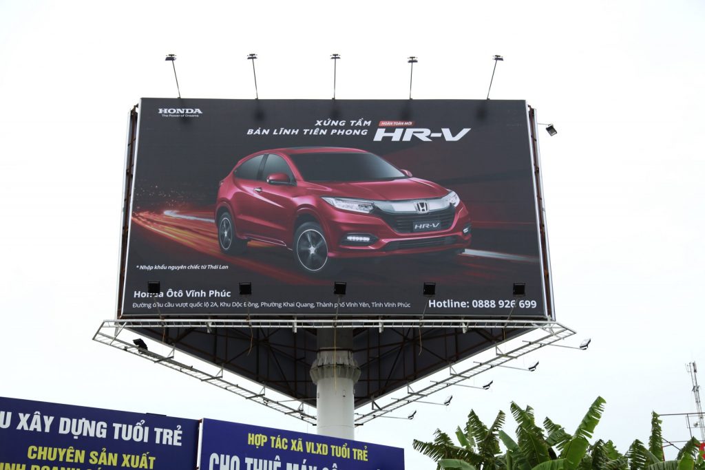 outdoor advertising agency