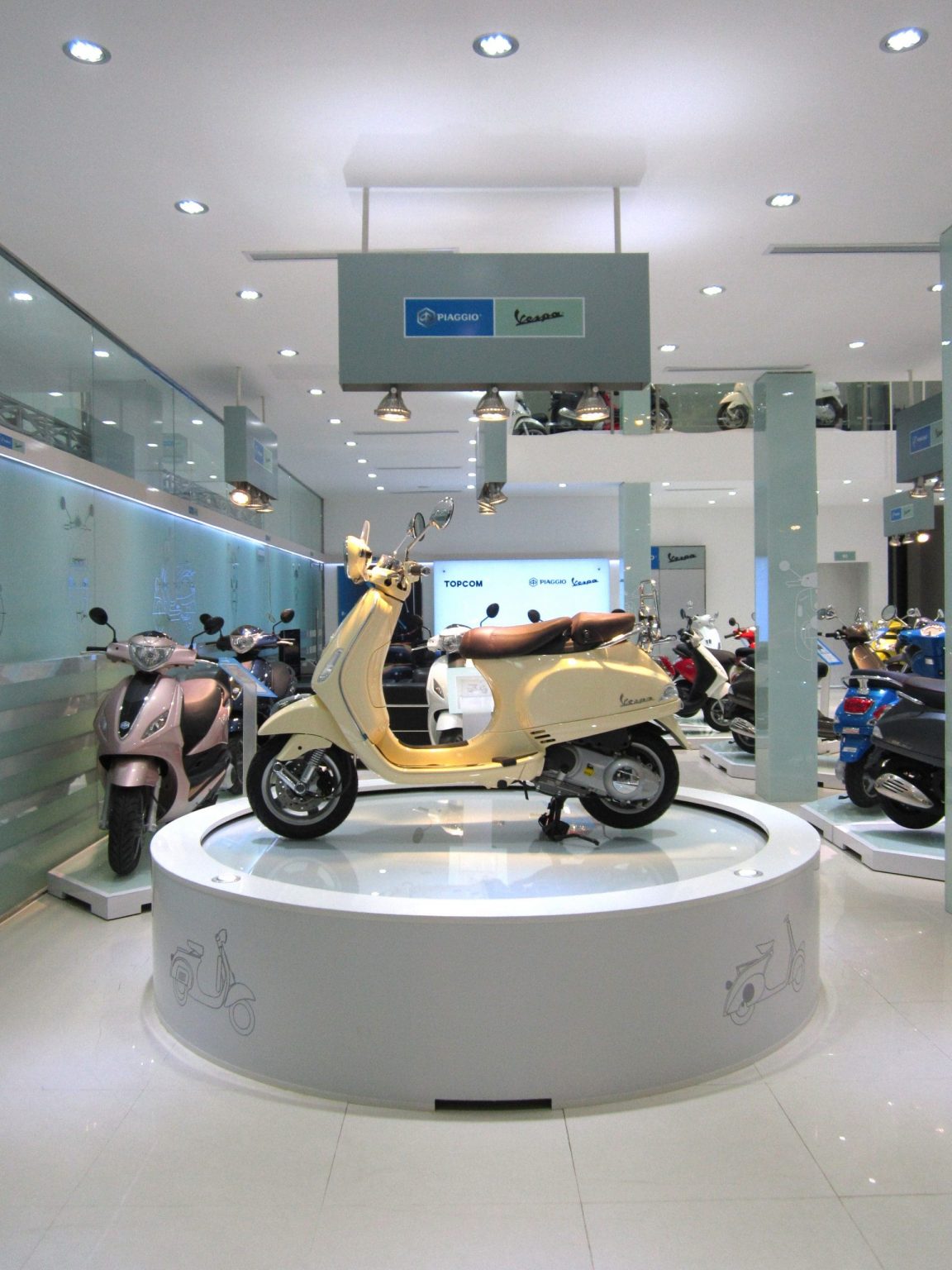 motorbike-showroom-design