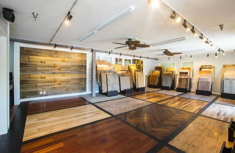 thiết kế nội thất showroom sàn gỗ